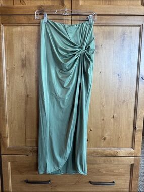 superdown Sage Green Twist-Detail Maxi Skirt